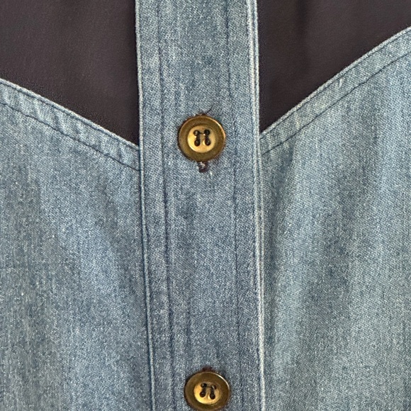 VINTAGE Denim Sheer Blue‎ Denim Button-Up Shirt Country Concert L Bloomingdale’s - Picture 3 of 7